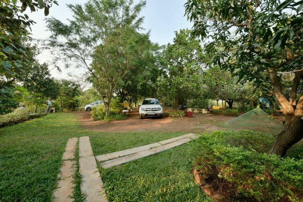 Lobville Homestay Karjat Buitenkant foto