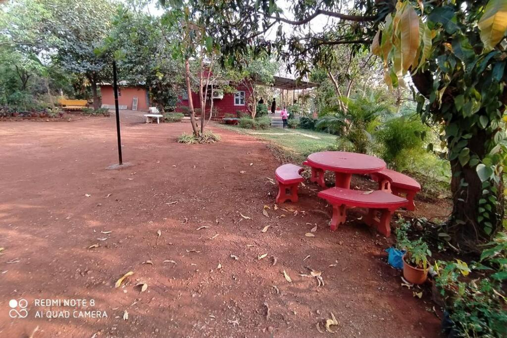 Lobville Homestay Karjat Buitenkant foto